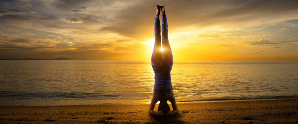 12 Headstand Benefits For Your Hair, Skin And Body - Glowalley