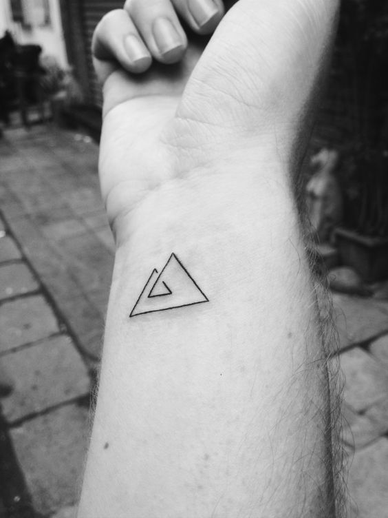 20 Triangle Tattoo Design Ideas On Hand - Glowalley