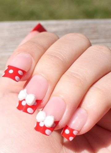 white red bow on nail tips